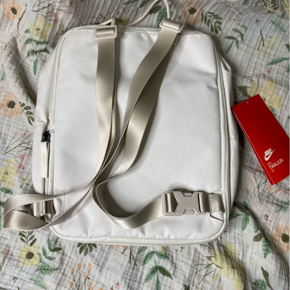 Nike Tanjun Cream Backpack main image 5